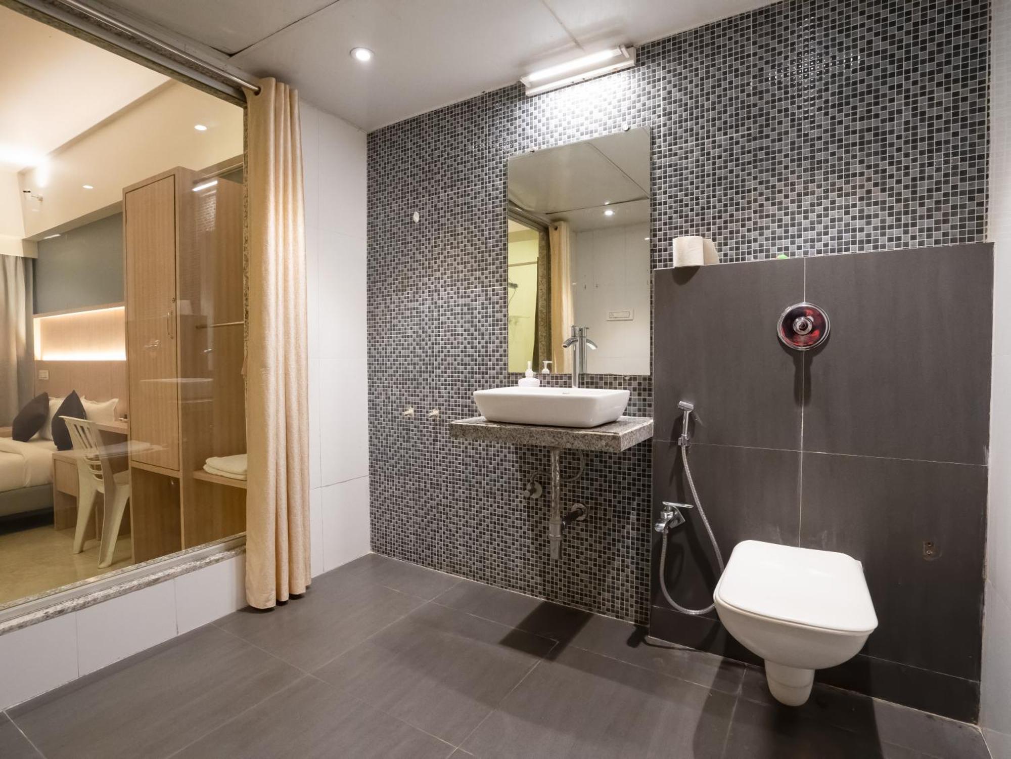 Hotel Grand Seasons- Navi Mumbai Exterior photo