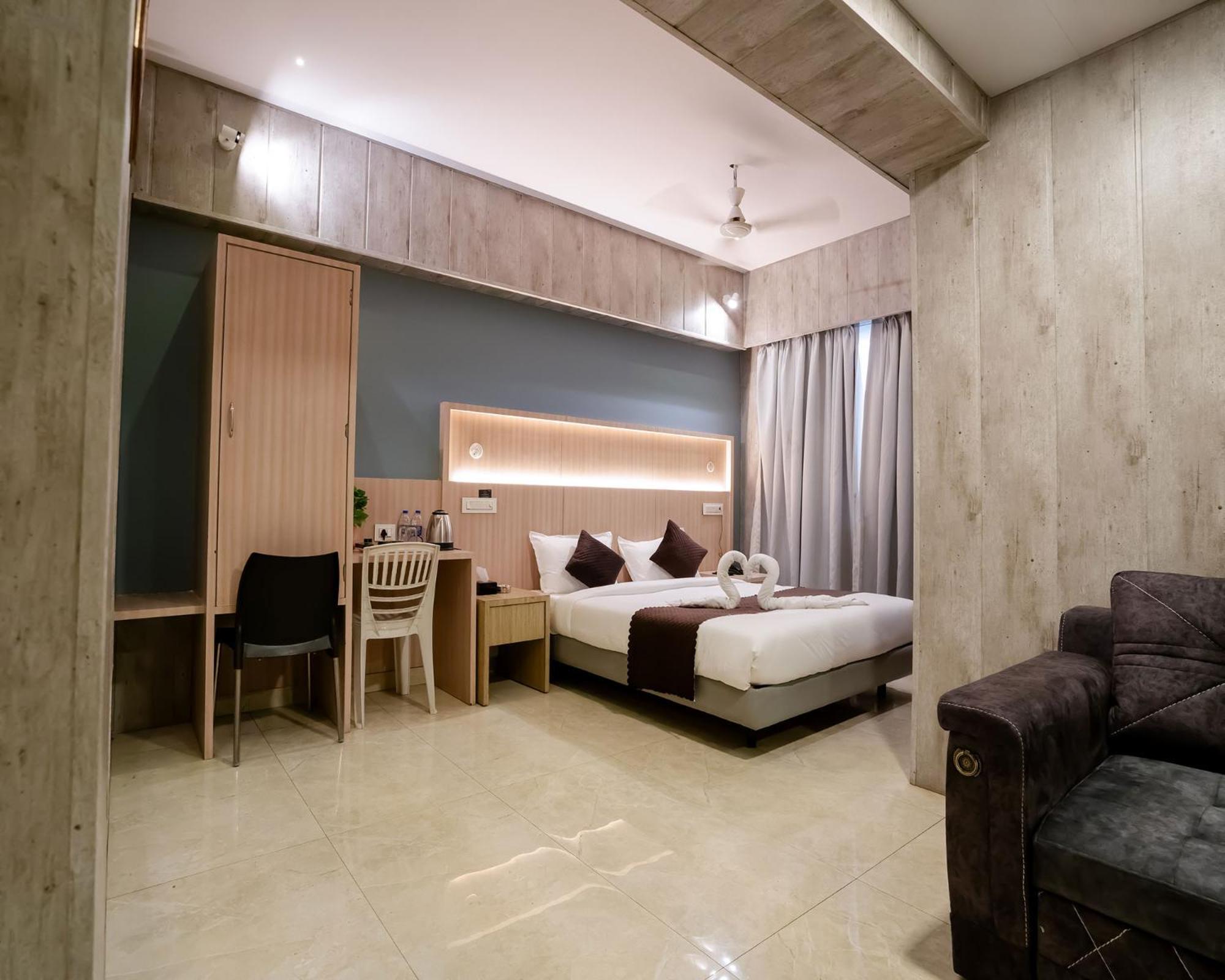 Hotel Grand Seasons- Navi Mumbai Exterior photo