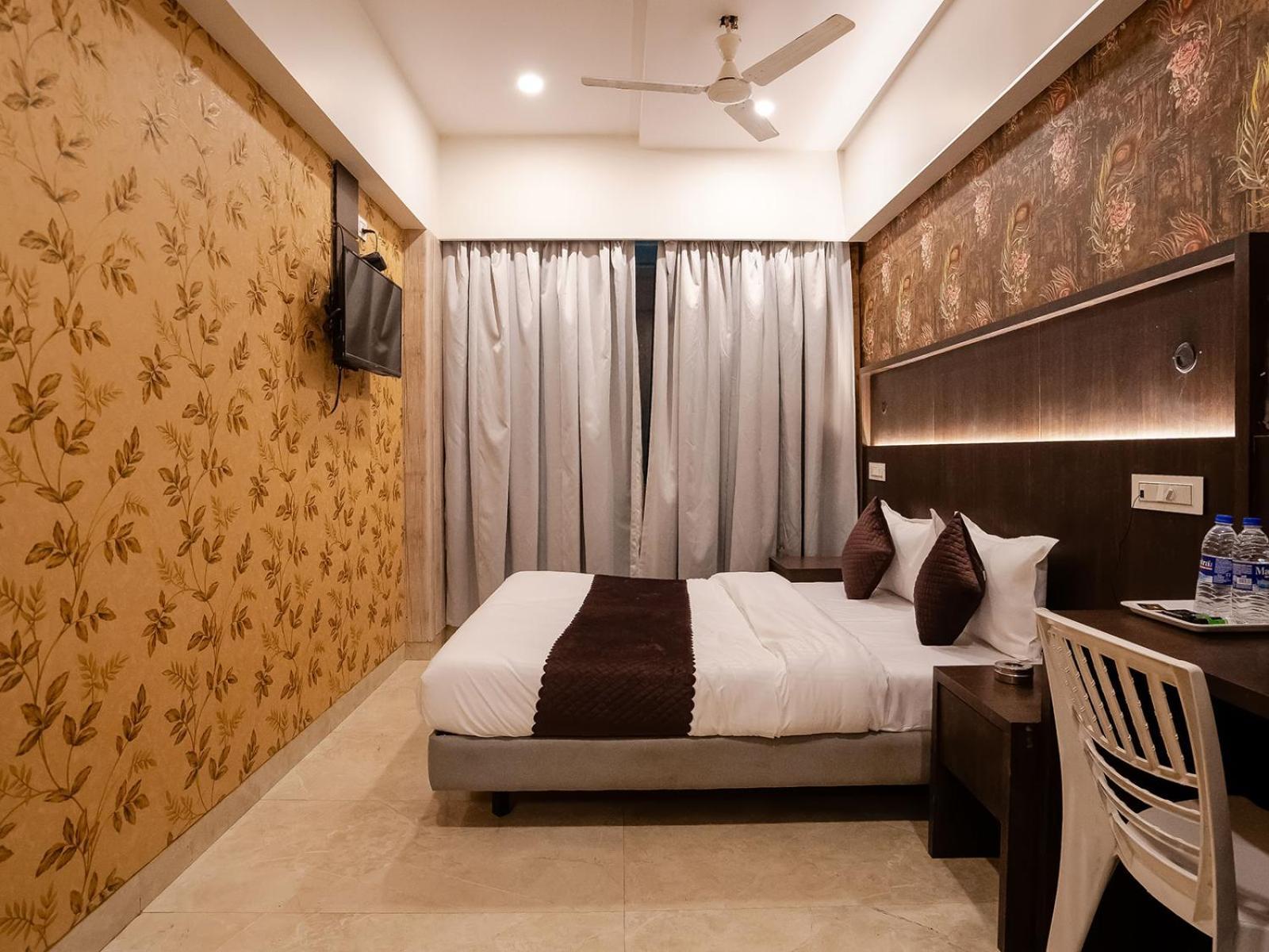 Hotel Grand Seasons- Navi Mumbai Exterior photo