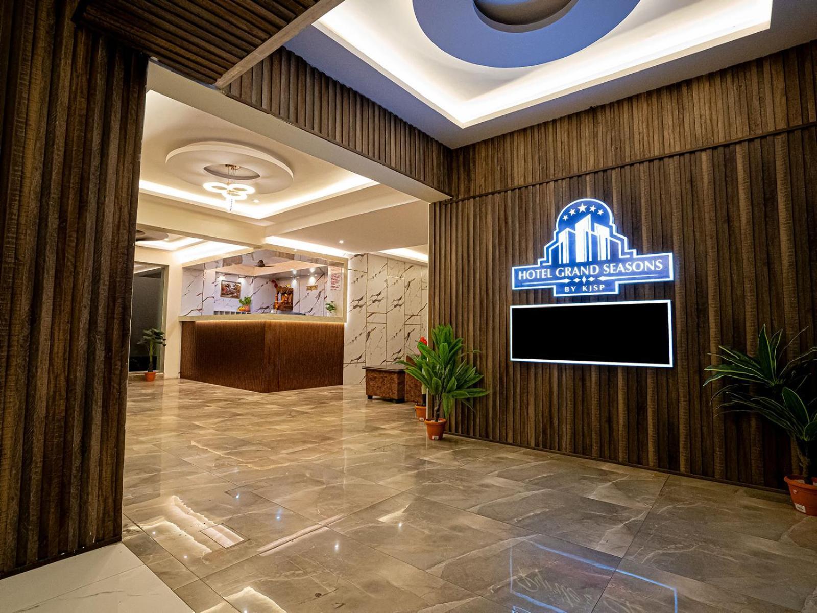 Hotel Grand Seasons- Navi Mumbai Exterior photo